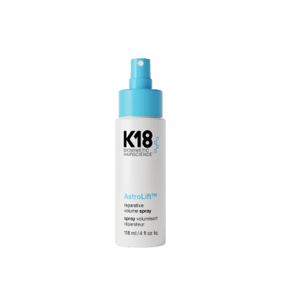 De AstroLift™ is een herstellende volume spray wat van binnen hersteld en van buiten volumineus is. Deze gewichtloze spray geeft jouw haar een boost met als resultaat natuurlijke volume, body en bounce die tot wel twee dagen blijft zitten, en is op te bouwen voor extra versterking!