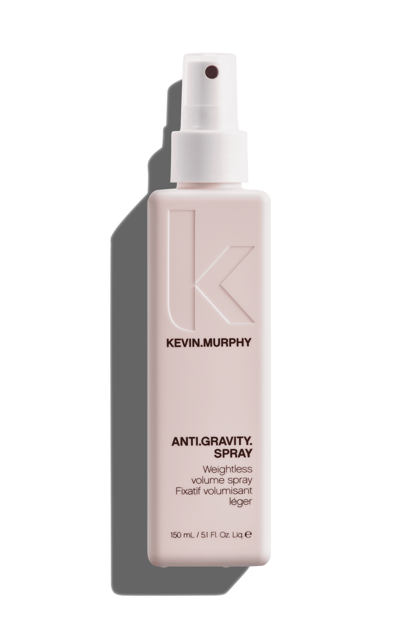 Non-aerosol spray die gewichtloos volume en hold toevoegt en de glans van alle haartypes versterkt. voor extra volume .