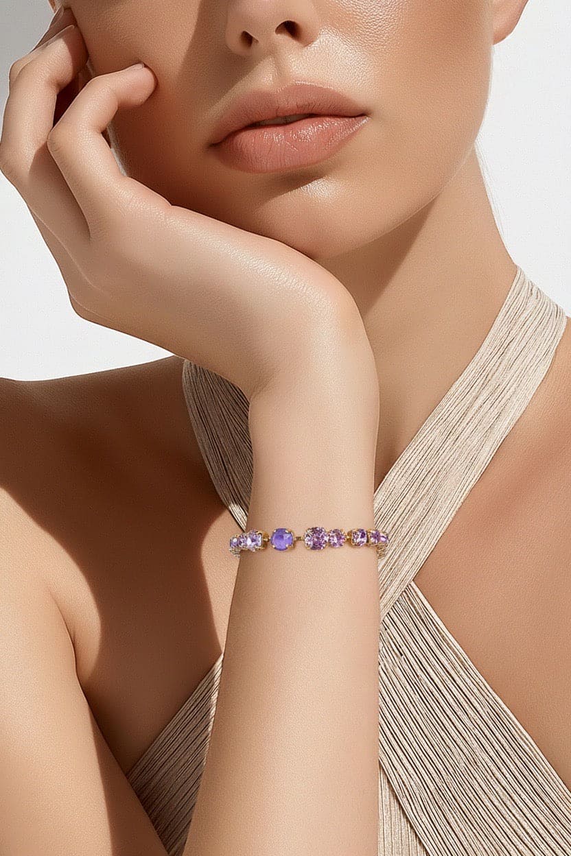 Blush statement armband purple gold met Swarovski kristallen in goud - handgemaakte schakelarmband met paarse stenen