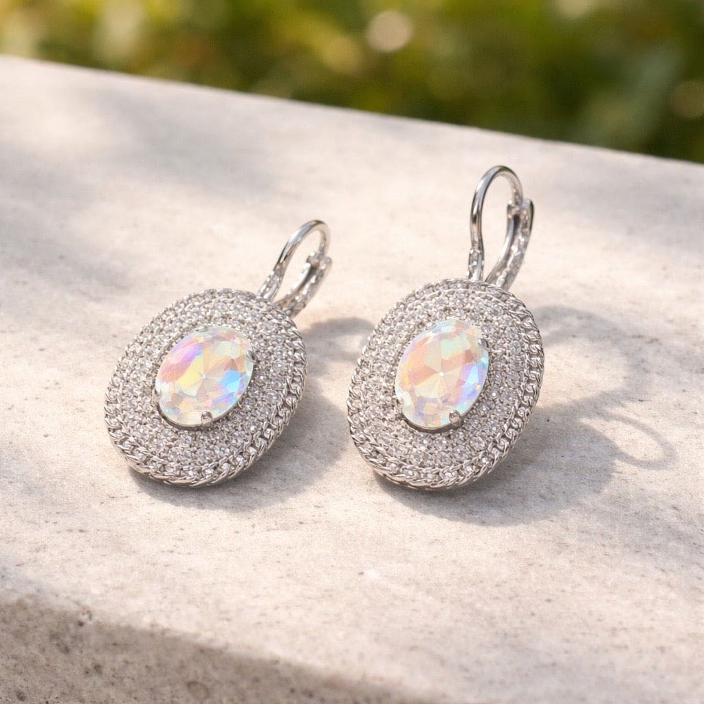 Luxe zilveren oorbellen met ovale regenboog kristal en transparante kristallen, veilige haaksluiting nikkelvrije en hypoallergene statement oorhangers voor dames
