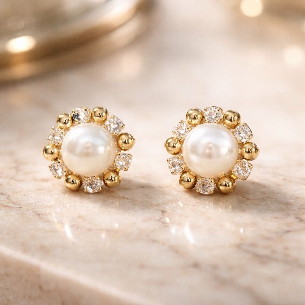 Luxe gouden parel oorstekers met kristallen en gouden bolletjes, elegante bruidsoorbellen nikkelvrij en hypoallergeen voor dames
